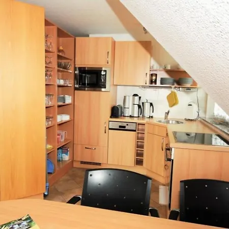 Stilvolle Ferienwohnung Mit Seeblick & Balkon In